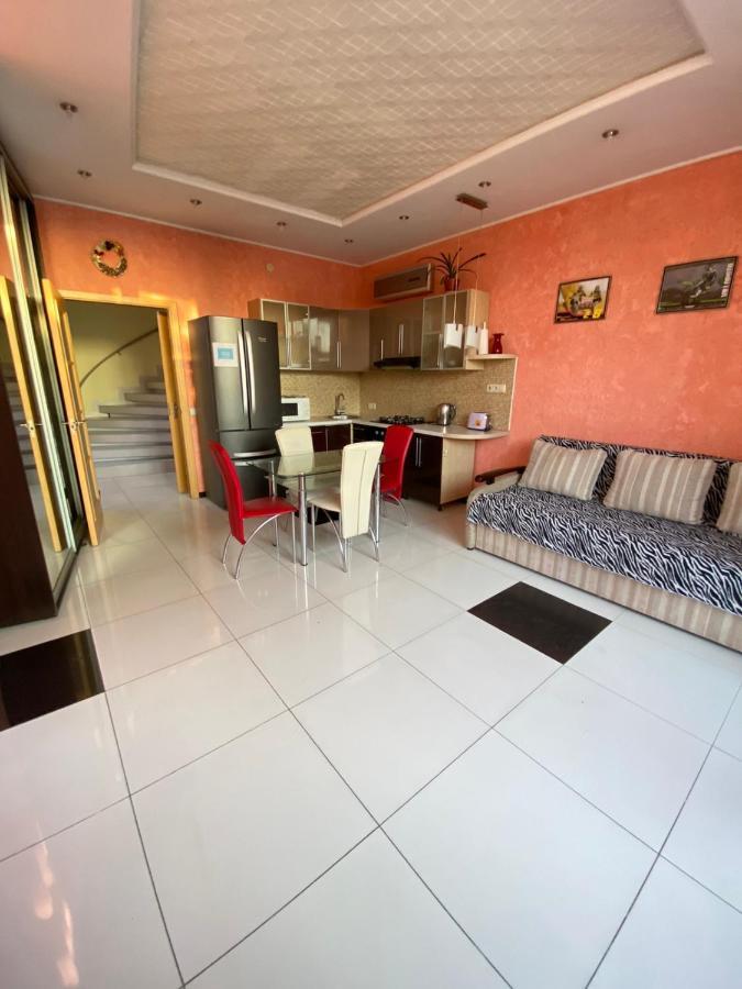 Тownhouse 84 Petropavlovskaya Borshchagovka Exterior foto
